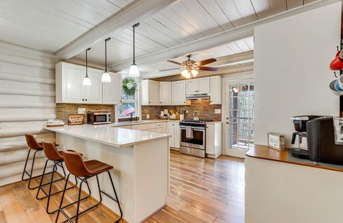 Hiawassee Cabin | Dog-Friendly Hiawassee Cabin Near Lake & Hiking