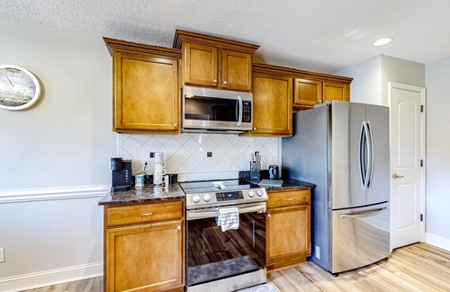 Pooler House | Dog-friendly home with large yard, open layout, primary suite, W/D, & AC