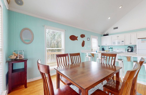 Dauphin Island House | Dog-friendly house w/canal views, balcony, private washer/dryer - close to beach