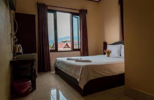 Vang Vieng House | DokPhut Guesthouse