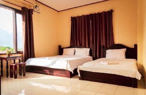 Vang Vieng House | DokPhut Guesthouse