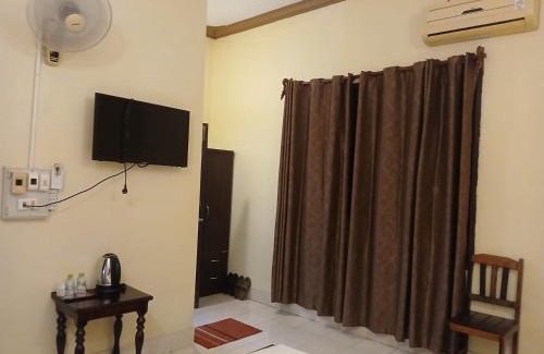 Vang Vieng House | DokPhut Guesthouse