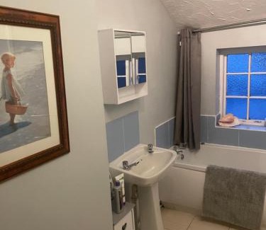 Llanymynech Bed & Breakfast | Dolphin Inn