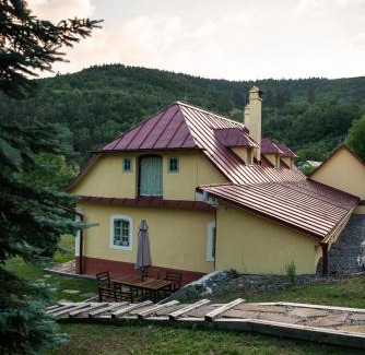 Banska Stiavnica House | Domčok na Slnečnom Kopci