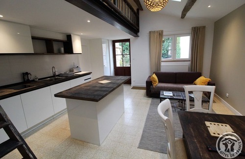 Les Echets House | Domaine Albert - Pommiers