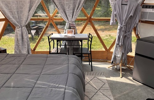 South Haven Cabin | Dome #2 - Dome Haven Campground - Escape, Unwind, Repeat!