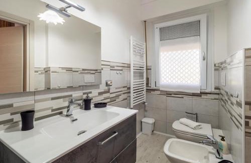 Luni Mare Apartment | Domus Lucis Apartment Terrace & Private Parking