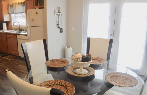 Coulterville House | Don Pedro Hideaway at the Lake