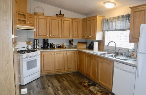 Coulterville House | Don Pedro Hideaway at the Lake