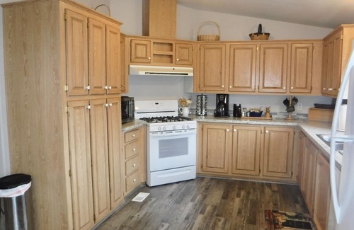 Coulterville House | Don Pedro Hideaway at the Lake