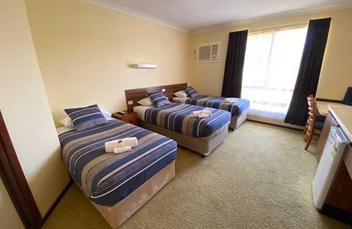 Donnybrook Hotel | Donnybrook Motel
