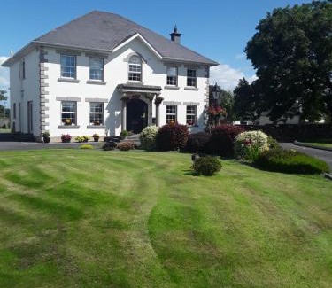 Craughwell Bed & Breakfast | Doonard Manor B&B