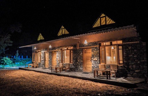 Chakrata Cabin | Dopaar by the brook