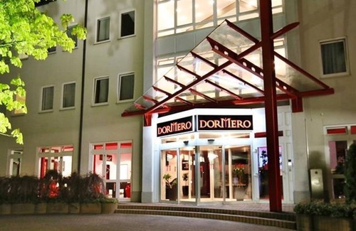 Dresden House | DORMERO Junior Suite, Messerate - DORMERO Hotel Dresden Airport