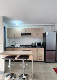 Talca Apartment | Dormitorio matrimonial con baño privado - altos de san miguel