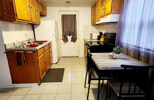 Hamilton Apartment | Dorothy - Apartment suite in Hamilton, MO!