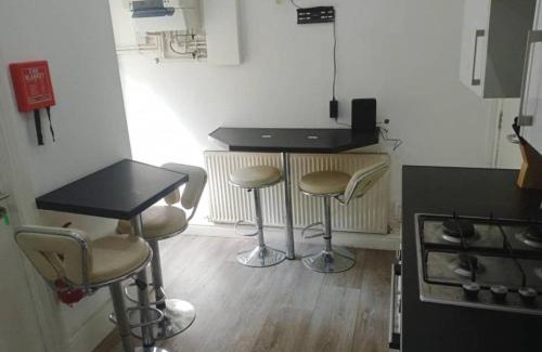 Burnley House | Double-bed (H2) close to Burnley city centre