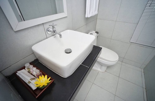 Sanambin Hotel | Double bed with ABF near Don Muang Airport