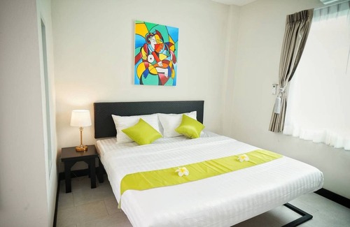 Sanambin Hotel | Double bed with ABF near Don Muang Airport