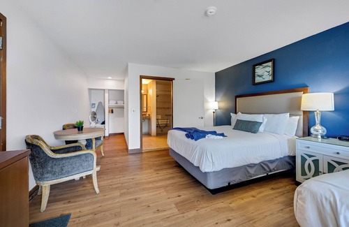 Bodega Bay Hotel | Double Queen Room with Ocean View!