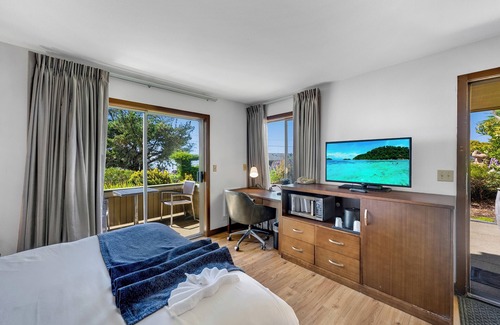 Bodega Bay Hotel | Double Queen Room with Ocean View!