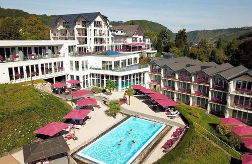 Kurrenberg House | Double room Exclusiv-Halbpension BI - 2 P - Moselstern Parkhotel Krähennest