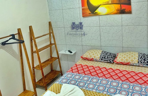 Aldeota House | Double room with private bathroom, Wi-Fi, air conditioning and TV.