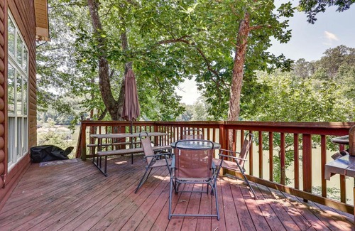 Double Springs House | Double Springs Cabin Stay with Deck and Shared Dock!