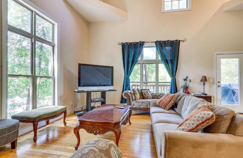 Double Springs House | Double Springs Cabin Stay with Deck and Shared Dock!