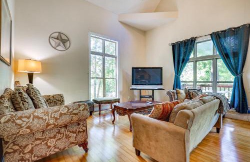 Double Springs House | Double Springs Cabin Stay with Deck and Shared Dock!