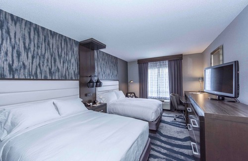 North Charleston Hotel | DoubleTree by Hilton North Charleston - Convention Center