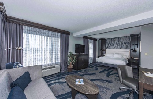 North Charleston Hotel | DoubleTree by Hilton North Charleston - Convention Center