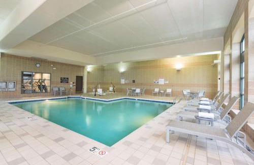 Russell Hotel | Doubletree by Hilton Pleasant Prairie Kenosha, WI