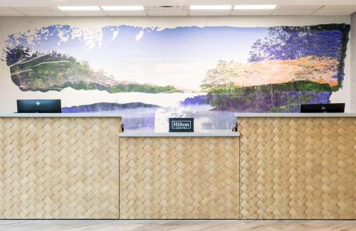 Austin Hotel | DoubleTree by Hilton Austin, MN