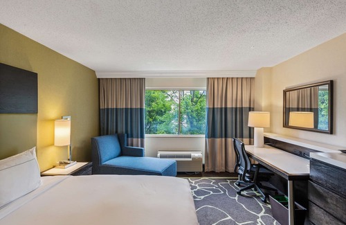 Third Ward Hotel | DoubleTree by Hilton Charlotte Uptown