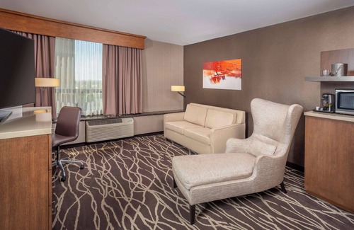 San Bernardino Hotel | DoubleTree by Hilton Hotel San Bernardino