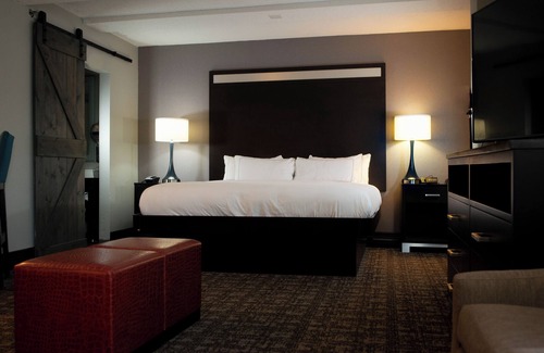 Oak Ridge Hotel | DoubleTree by Hilton Hotel Oak Ridge - Knoxville
