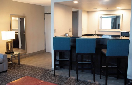 Oak Ridge Hotel | DoubleTree by Hilton Hotel Oak Ridge - Knoxville