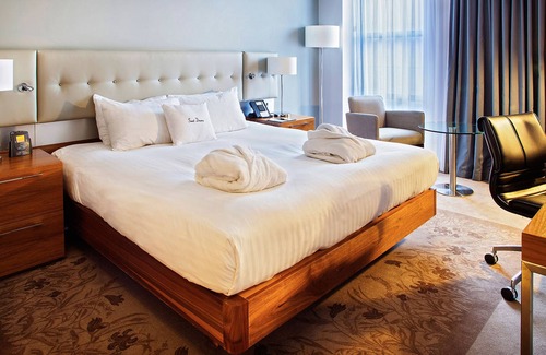 Lincoln Hotel | DoubleTree by Hilton Lincoln