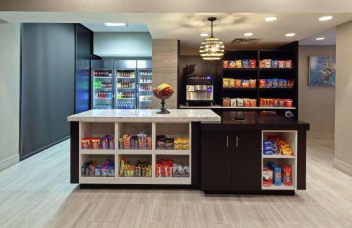 Kenner - Louis Armstrong International Airport Hotel | DoubleTree by Hilton New Orleans Airport