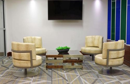 South Central Omaha Hotel | Doubletree By Hilton Omaha Southwest, Ne