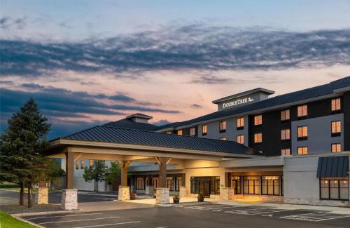 Owatonna Hotel | Doubletree By Hilton Owatonna