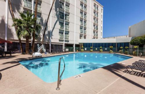 Encanto Hotel | DoubleTree by Hilton Phoenix Midtown
