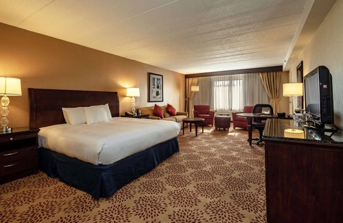 Monroeville Hotel | DoubleTree by Hilton Pittsburgh - Monroeville Convention Ctr
