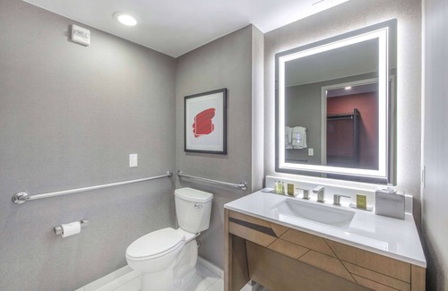 Southwest Raleigh Hotel | DoubleTree by Hilton Raleigh - Cary