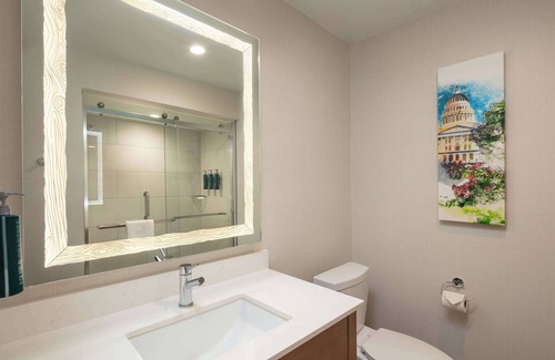 Sacramento Hotel | DoubleTree by Hilton Sacramento