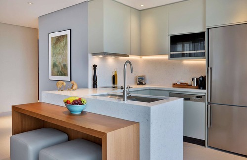 Al Majaz Hotel | DoubleTree by Hilton Sharjah Waterfront Hotel & Residences