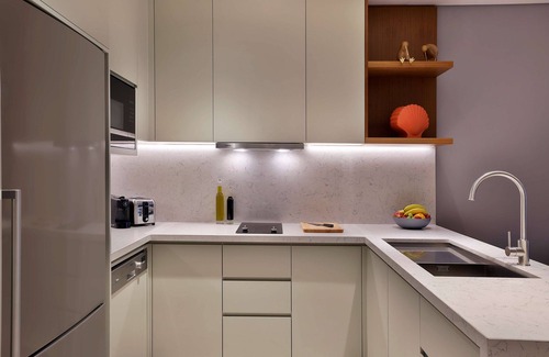 Al Majaz Hotel | DoubleTree by Hilton Sharjah Waterfront Hotel & Residences