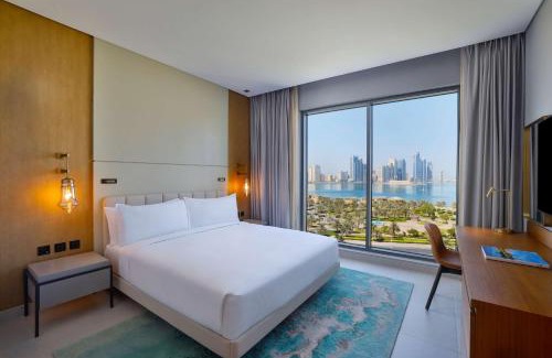 Al Majaz Hotel | DoubleTree by Hilton Sharjah Waterfront Hotel And Residences