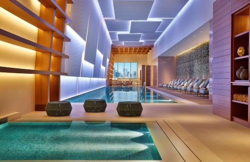 Al Majaz Hotel | DoubleTree by Hilton Sharjah Waterfront Hotel And Residences